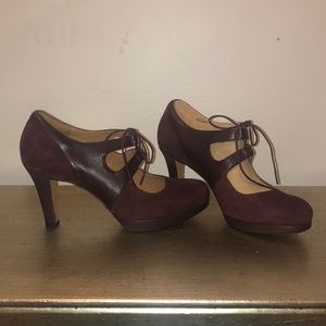 NWT Clarks burgundy leather and suede heels 8.5